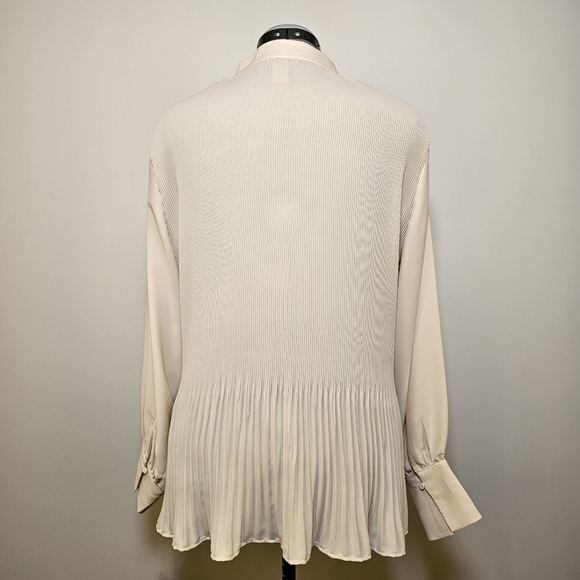 👍NWOT H&M cream white long sleeve pleated chiffon loose fit shirt top sz M US. - Picture 4 of 8